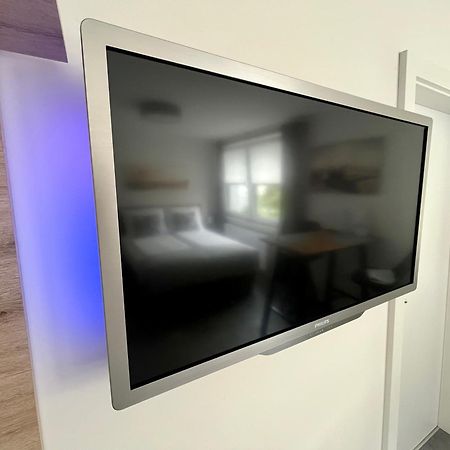 Juwel Apartment Трибен Екстериор снимка