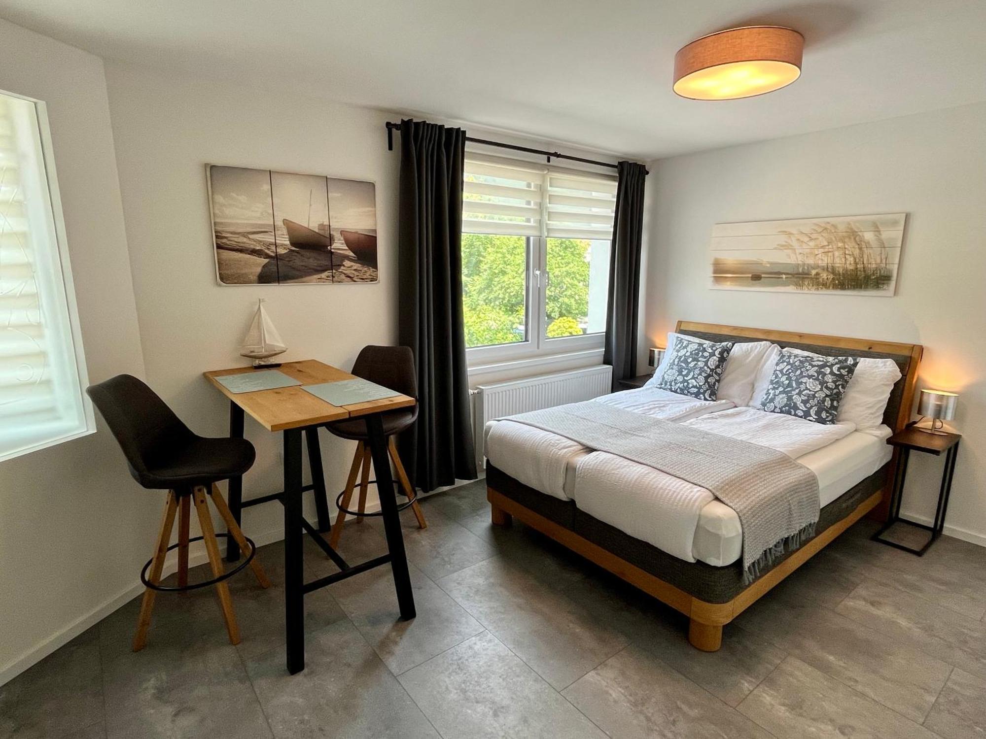 Juwel Apartment Трибен Екстериор снимка