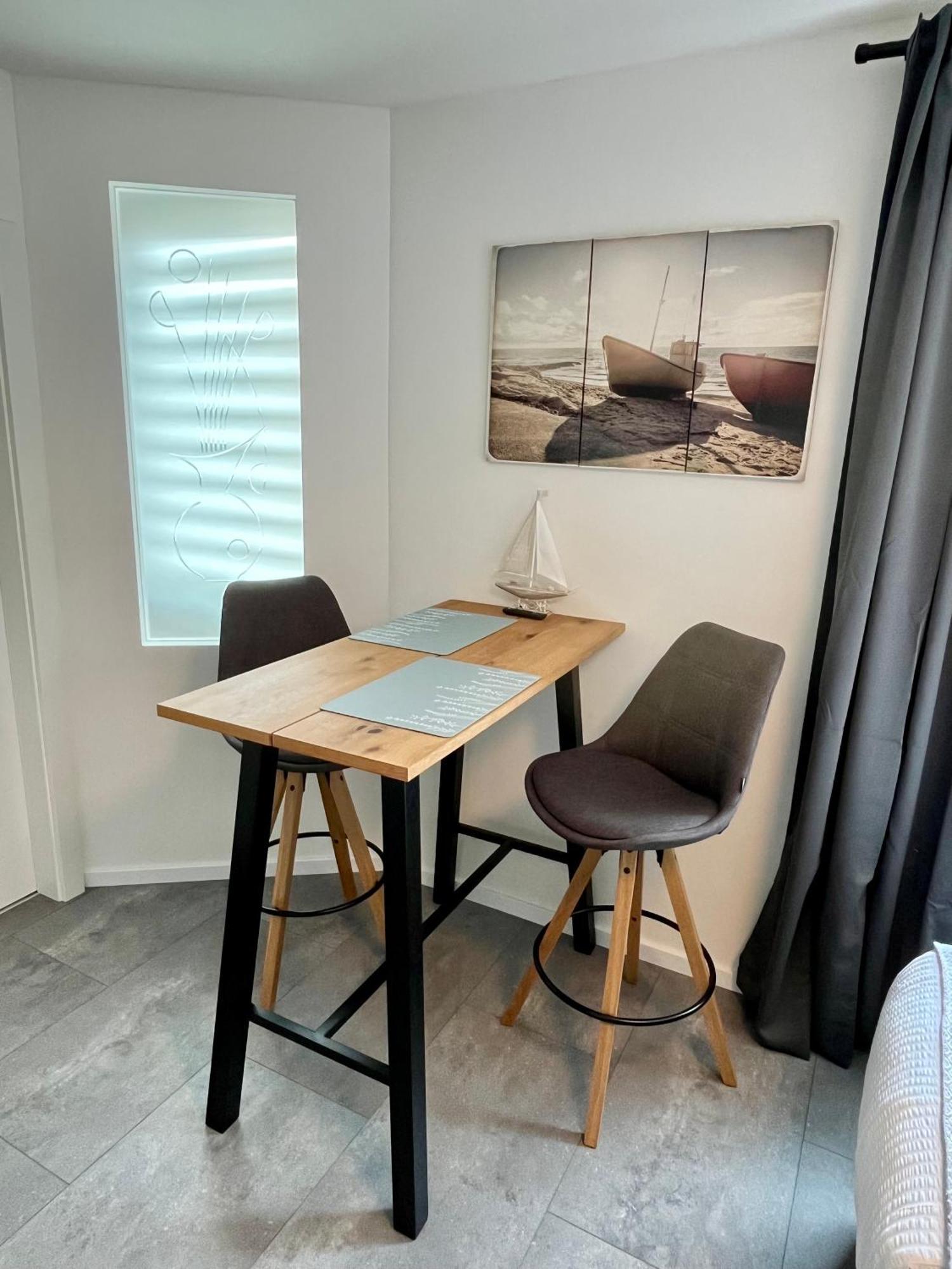 Juwel Apartment Трибен Екстериор снимка